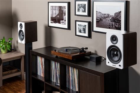 hi fi audio room | Turn table vinyl, Audio room, Audio room design