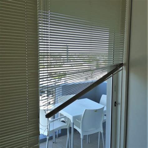 Blind repairs is the best way to save money and your venetian blinds.