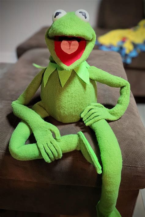 Complete hand stitched Kermit replica : r/puppetry