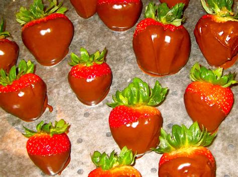 Smart-Bottom Enterprises: Chocolate Covered Strawberries