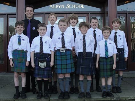 Boys school in Scotland -- kilts | Schottenrock, Kilt, Schuluniform