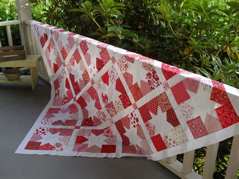 Snippets of a Quilter: Red and White Quilt