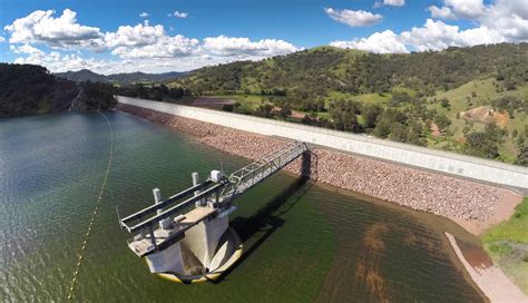 Chaffey Dam hits a record-breaking 100 per cent capacity | Video, Gallery | The Northern Daily ...