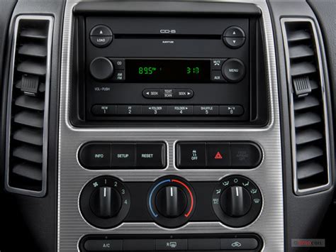 2010 Ford Edge Pictures: Dashboard | U.S. News & World Report