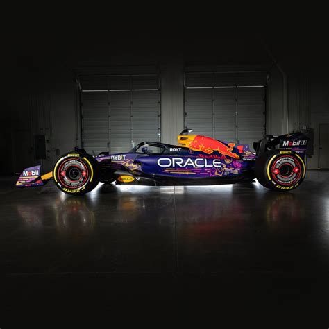 Met deze bijzondere RB19-livery komt Verstappen in Las Vegas in actie ...