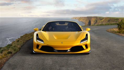 Ferrari F8 Spider svelata ufficialmente con hardtop retrattile ...