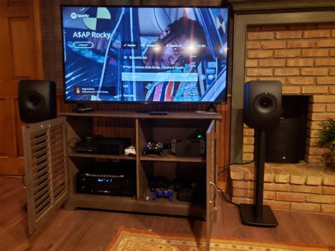My first real speaker setup. I think I'm in love... : r/audiophile