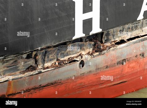 Damage to Hull of M/V Cosco Busan Stock Photo - Alamy