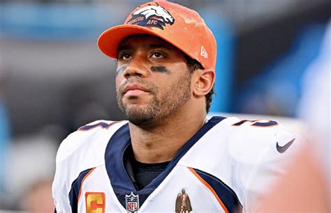 Russell Wilson Doesn't Hold Back How He Feels About Getting Benched By ...