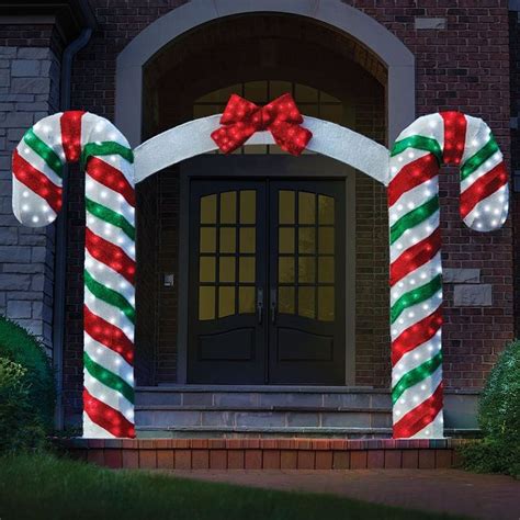 The Illuminated Candy Cane Archway - Hammacher Schlemmer | Christmas ...