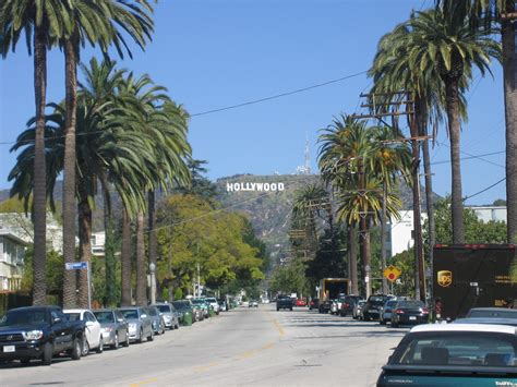 File:Hollywood neighborhood.JPG - Wikimedia Commons