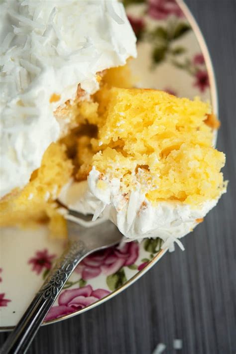 Pineapple Cake {With Cake Mix} - CakeWhiz