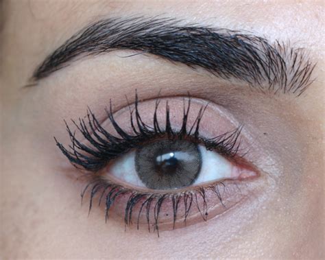 Should an older woman wear mascara on bottom lashes?