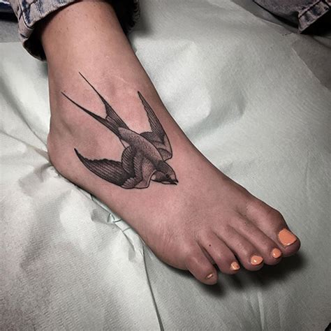 33 Impressive Bird Tattoo Designs That You Can Try In 2022