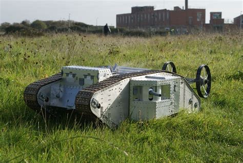 Pololu - One-sixth scale Mark 1 British Heavy Tank by Helen Lawson