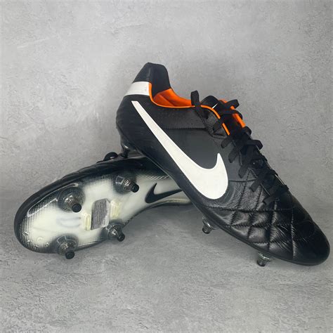 Nike Tiempo Legend 4 SG – Premier Boots