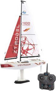 Best RC Sailboats for 2023 - Buyers Guide