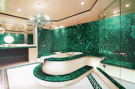 GREEN MALACHITE - Mineral Expertise