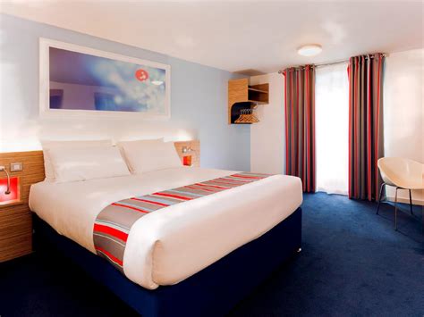 Travelodge Wellington Somerset, Bradford-on-Tone | 2021 Updated Prices, Deals