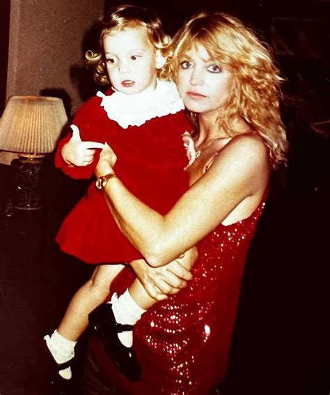 Kate Hudson Shares Sweet Throwback of Goldie Hawn for Mother's Day