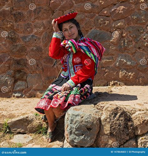 Indigenous Quechu Woman with Traditional Clothing, Peru Editorial Stock Photo - Image of ...