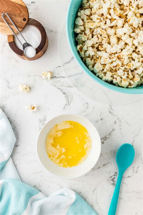 Homemade Popcorn (Stovetop) - Julie's Eats & Treats