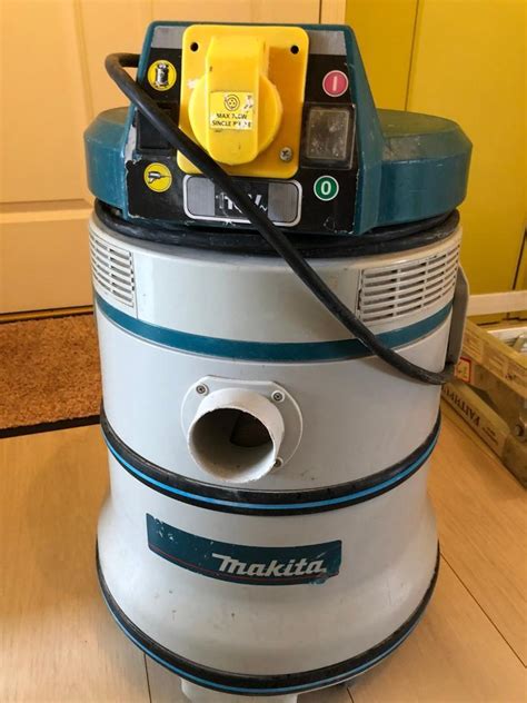 Makita dust extractor | in Dagenham, London | Gumtree