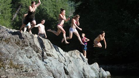 21 Oregon campgrounds with beautiful swimming holes