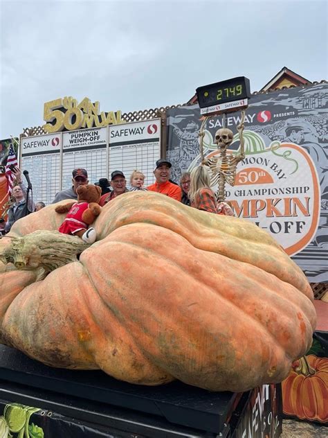 2,749-Pound Pumpkin Sets World Record At Half Moon Bay Competition