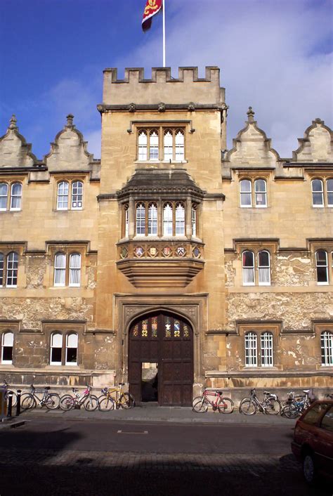 How To Get Into Oxbridge: Colleges | Oxbridge Essays