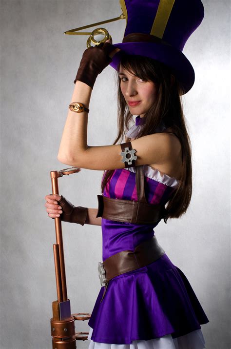 Caitlyn (cosplay League of Legends) by eiphen on DeviantArt