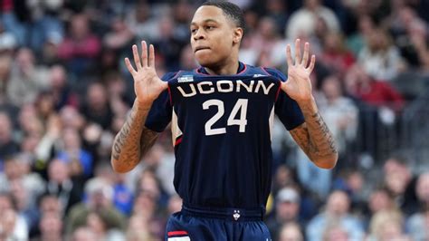 March Madness Odds: SDSU, UConn early favorites ahead of Final Four