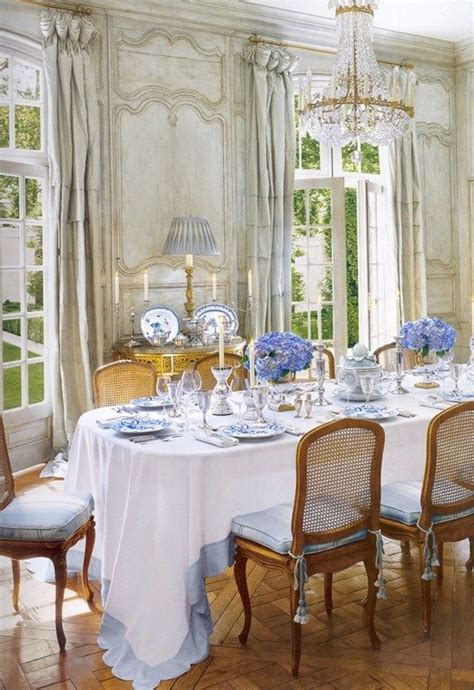 Beautiful Grand Dining Room - Petite Haus