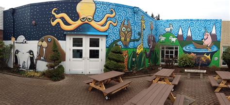 'Henry' helps beautify Adams Elementary with mural | Westside Seattle