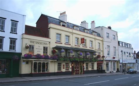 "The Angel Inn, Lymington, Hampshire" by Steve Elson at PicturesofEngland.com