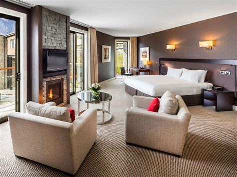 Make Hilton Queenstown Resort & Spa Your Base in Ski Season | Travel Insider