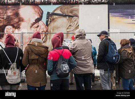 The Kiss, East Side Gallery, Berlin, Germany Stock Photo - Alamy