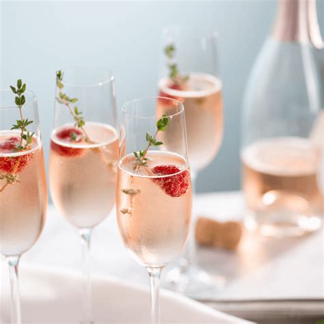 The Perfect Brunch And Bubbly Bridal Shower! - 10+ Things You Must-Have ...