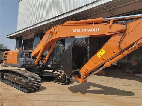 Used TATA HITACHI ZAXIS 220 LC GI Construction Excavator, 27.4 Hp at Rs ...