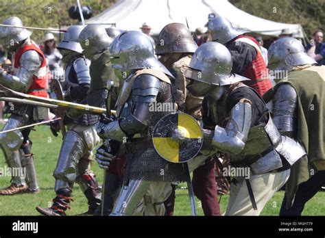 War of the Roses, Battle of Tewkesbury reenactment Stock Photo - Alamy