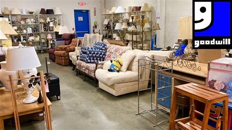 GOODWILL SHOP WITH ME FURNITURE SOFAS ARMCHAIRS TABLES DECOR ...