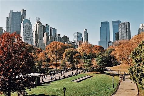 The Essential Central Park Guided Walking Tour | New York City Tours