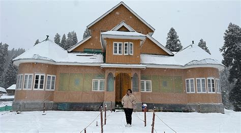 Gulmarg Ski Hill Resort 𝗕𝗢𝗢𝗞 Gulmarg Hotel 𝘄𝗶𝘁𝗵 𝗙𝗥𝗘𝗘 𝗖𝗮𝗻𝗰𝗲𝗹𝗹𝗮𝘁𝗶𝗼𝗻