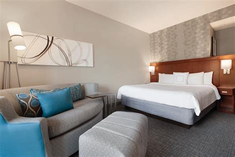 Charlotte NC Airport Hotels | Courtyard Charlotte Airport North