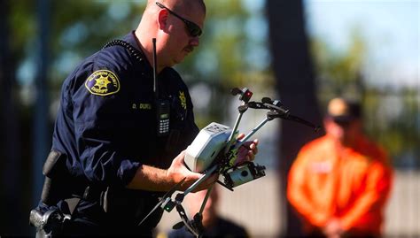 Taser Drones : North Dakota Allows Cops To Arm Their Drones With Tasers And Tear Gas, Report ...