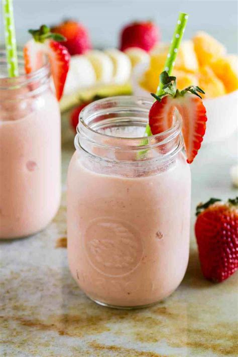 Bahama Mama Tropical Smoothie Recipe | Dandk Organizer