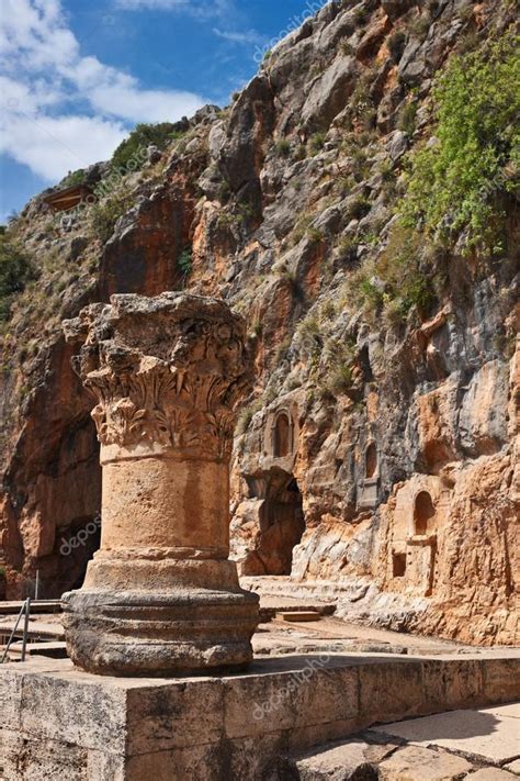 Pan Temple ruins, Golan Heights, Israel — Stock Photo © karambol #13947912