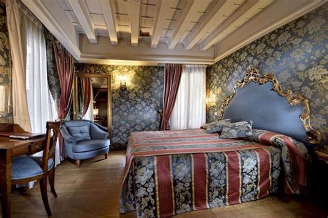 4-star Hotel St. Mark's Square Venice | Hotel Royal San Marco & Suites Venice Official Site