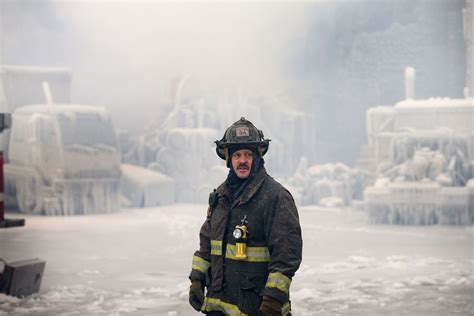 15 Amazing Photos Of Beautifully Icy Aftermath To Chicago Fire | Firefighter, Chicago, Cool photos