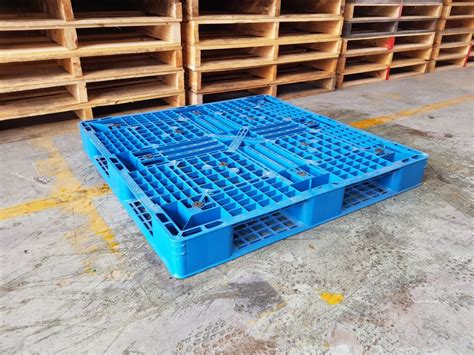 1100x1100 Plastic Stackable Pallet - AAA Pallets Brisbane